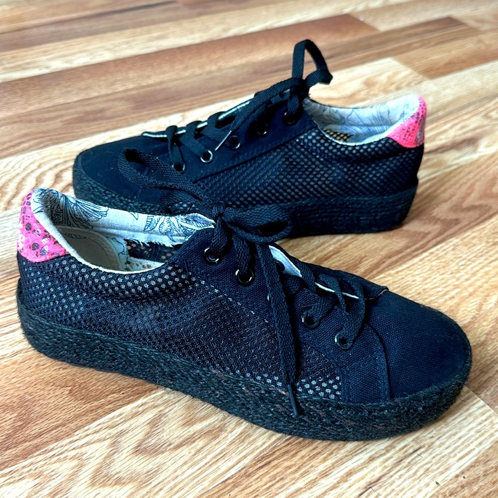 Kiley crazy black mesh lace up sneakers, shoes size 38